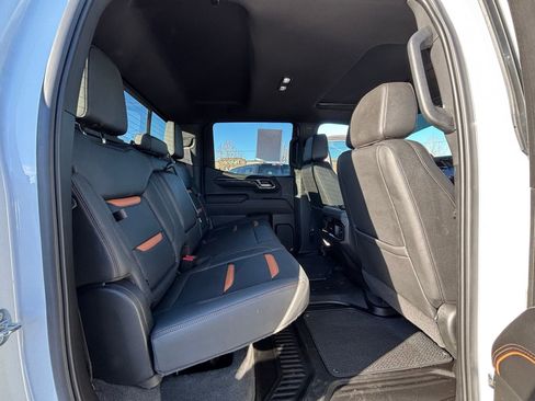 Used 2022 GMC Sierra 1500 AT4 w/ AT4 Premium Package image 32