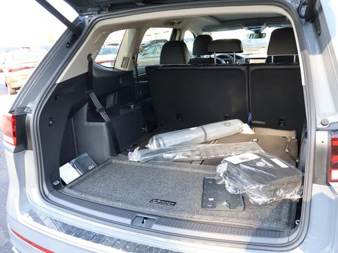 New 2026 Volkswagen Atlas SEL Premium R-Line AWD/4WD image 18