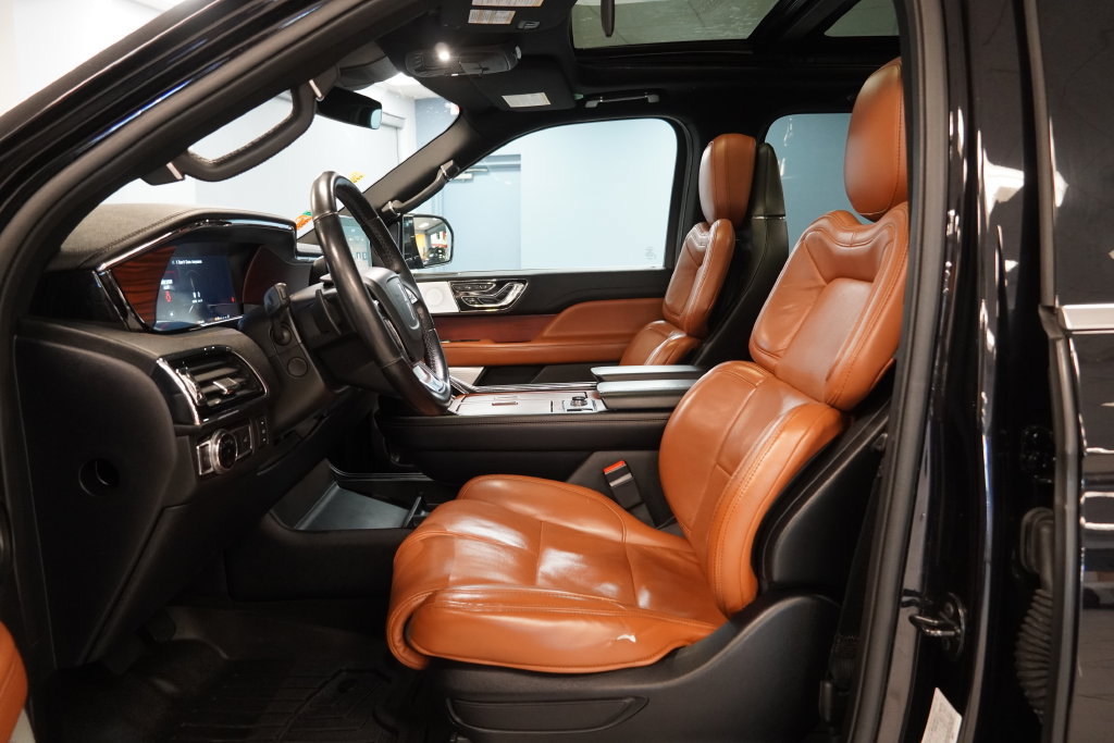 Used 2020 Lincoln Navigator L Reserve AWD/4WD image 6