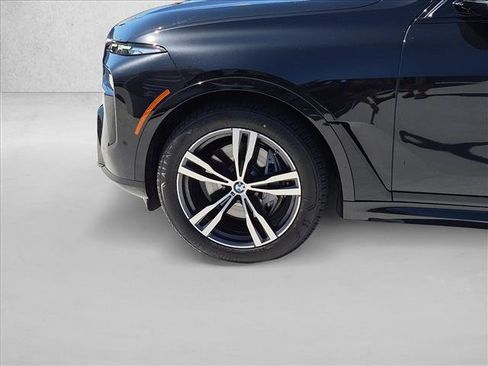 Certified 2025 BMW X7 xDrive40i w/ M Sport Package AWD/4WD image 14