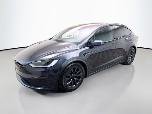 Used 2024 Tesla Model X AWD/4WD image 3