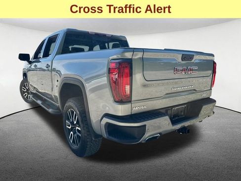 Used 2023 GMC Sierra 1500 AT4 w/ Technology Package AWD/4WD image 10