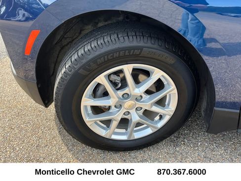 Used 2022 Chevrolet Equinox LS FWD image 28