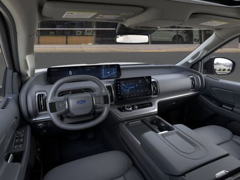 New 2025 Ford Expedition Active AWD/4WD image 9
