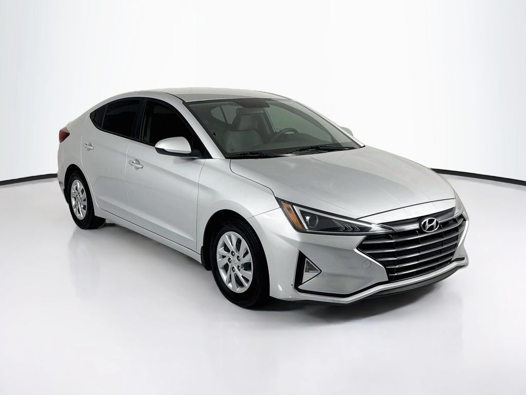 Used 2019 Hyundai Elantra SE FWD image 3
