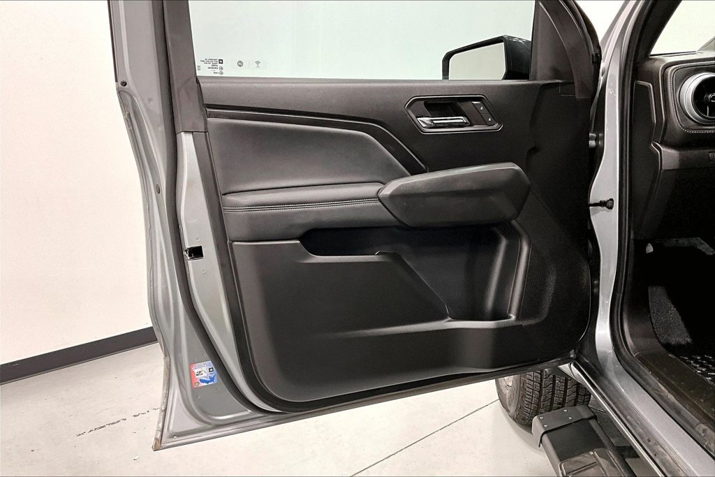 Used 2024 Chevrolet Colorado LT w/ LT Convenience Package RWD image 21