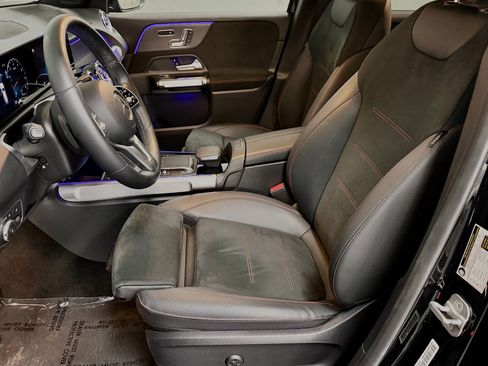 Certified 2023 Mercedes-Benz GLB 250 image 23