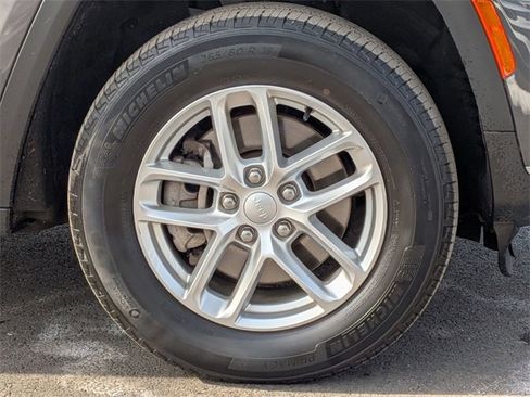 Certified 2022 Jeep Grand Cherokee L Laredo w/ Luxury Tech Group I image 36