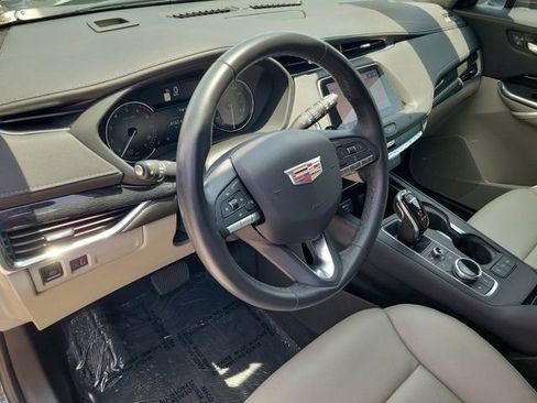 Used 2021 Cadillac XT4 Premium Luxury w/ Driver Awareness Package FWD image 18