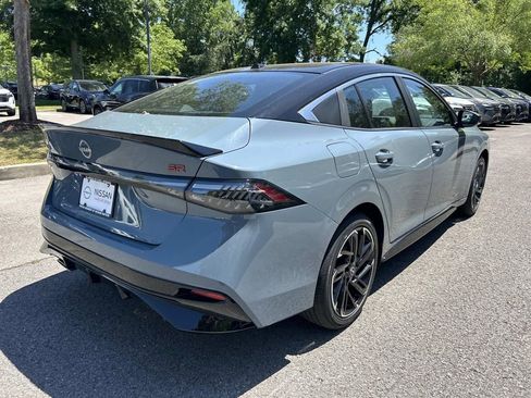 New 2026 Nissan Sentra SR w/ Floor Mat Package FWD image 7