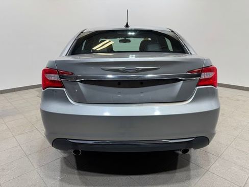 Used 2014 Chrysler 200 Limited image 5