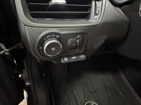 Used 2017 Buick Envision Premium w/ Driver Confidence Package AWD/4WD image 17