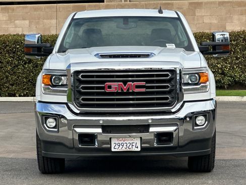 Used 2018 GMC Sierra 3500 SLT w/ Duramax Plus Package image 9
