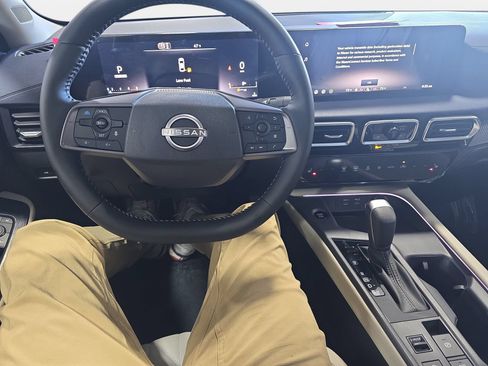 New 2026 Nissan Sentra SL w/ Floor Mat Package FWD image 16