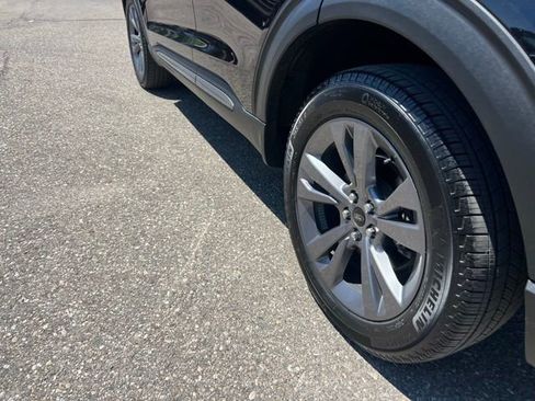 Certified 2024 Ford Explorer XLT w/ Equipment Group 202A AWD/4WD image 28