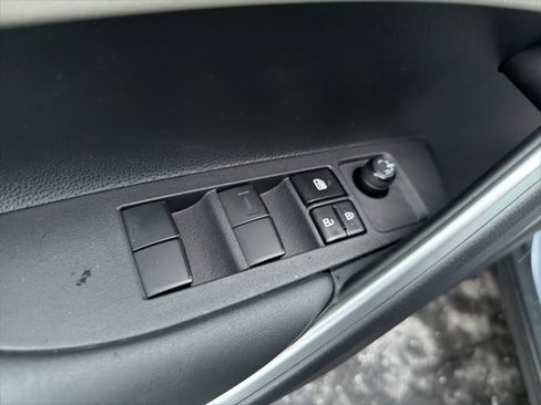 Certified 2023 Toyota Corolla Cross L image 16