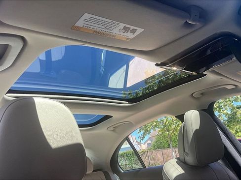 Used 2025 Mercedes-Benz E 350 Sedan image 22