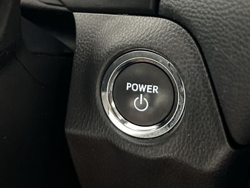 Used 2025 Toyota RAV4 XLE AWD/4WD image 33