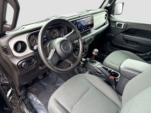 Used 2024 Jeep Gladiator Sport image 25