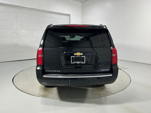 Used 2019 Chevrolet Suburban Premier AWD/4WD image 36