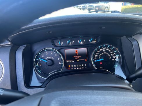 Used 2013 Ford F150 XLT w/ Mid Equipment Group image 7