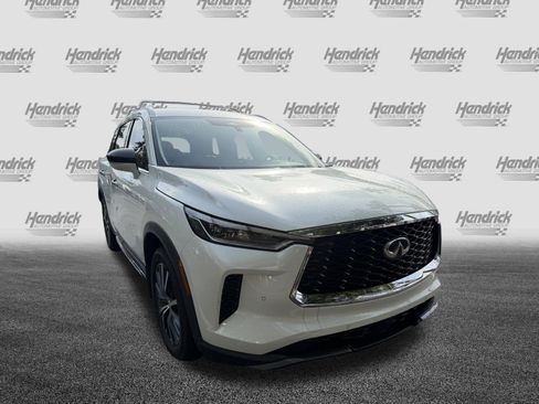 Used 2023 INFINITI QX60 Sensory AWD/4WD image 2