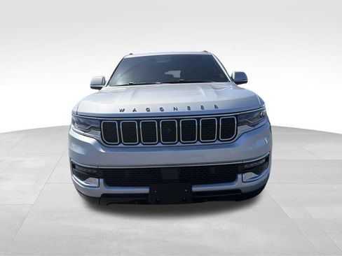 Used 2022 Jeep Wagoneer Series I w/ Convenience Group I AWD/4WD image 2