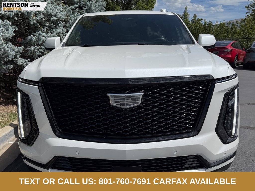 Used 2025 Cadillac Escalade ESV Sport w/ LPO, ONYX Package AWD/4WD image 2