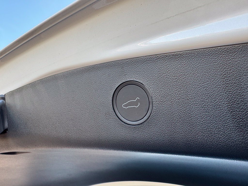Used 2023 Tesla Model 3 Standard Range RWD image 17
