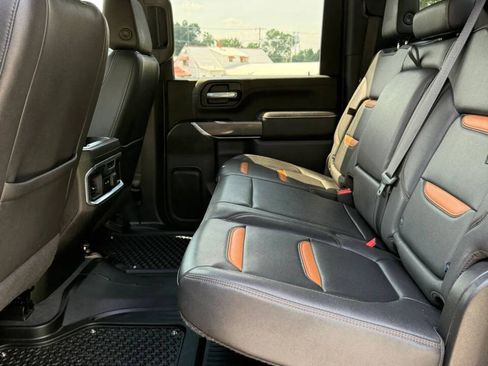 Used 2022 GMC Sierra 2500 AT4 w/ AT4 Premium Plus Package AWD/4WD image 17