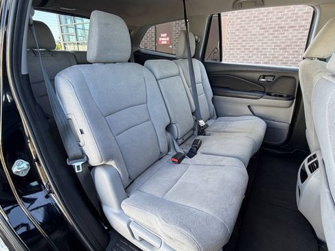 Used 2019 Honda Pilot LX image 32