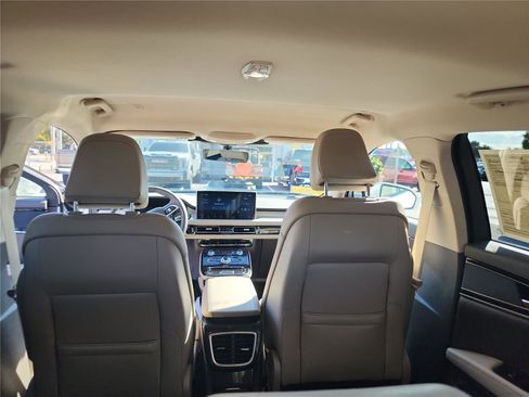 Certified 2023 Lincoln Nautilus Standard w/ Premium Package image 23