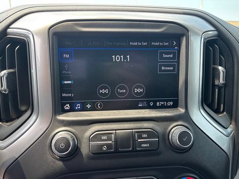 Used 2022 Chevrolet Silverado 1500 RST w/ Safety Package AWD/4WD image 29