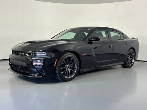 Used 2023 Dodge Charger Scat Pack w/ Plus Group RWD image 3