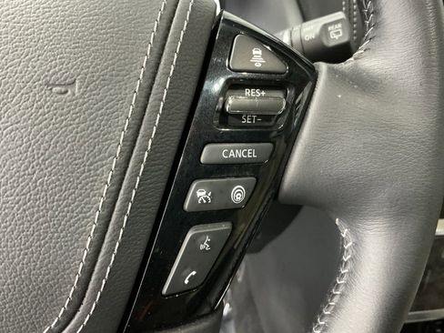 Used 2024 Nissan Armada Platinum w/ Captain's Chairs Package image 17