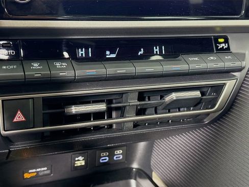 Certified 2025 Toyota Camry SE image 15