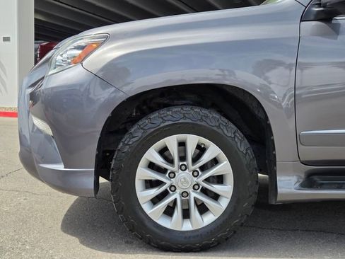 Used 2016 Lexus GX 460 w/ Premium Package image 9