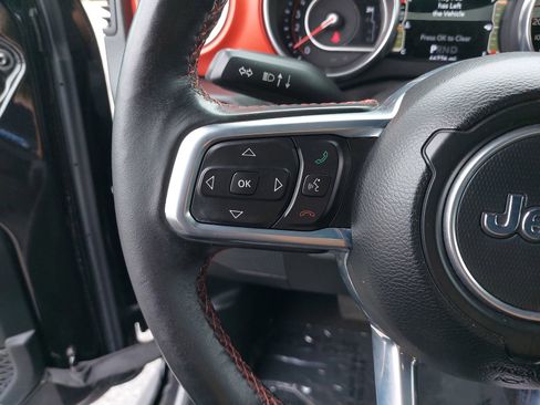 Used 2021 Jeep Wrangler Unlimited Rubicon AWD/4WD image 16