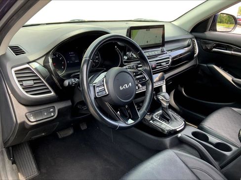 Used 2023 Kia Seltos EX image 12