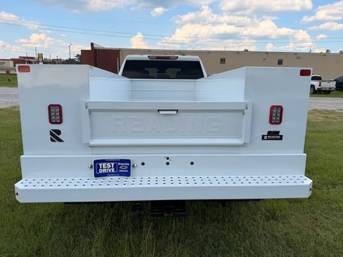 New 2025 GMC Sierra 3500 Pro w/ Convenience Package AWD/4WD image 4