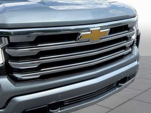 Used 2026 Chevrolet Silverado 1500 High Country w/ High Country Premium Package AWD/4WD image 59