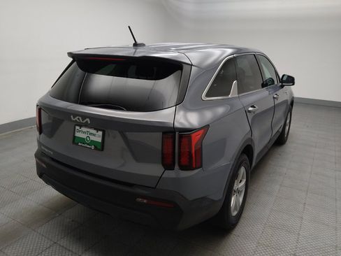 Used 2023 Kia Sorento LX FWD image 9