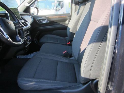 Used 2021 Chevrolet Suburban LS w/ Driver Alert Package AWD/4WD image 8