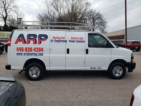 Used 2023 Chevrolet Express 3500 w/ Driver Convenience Package image 3