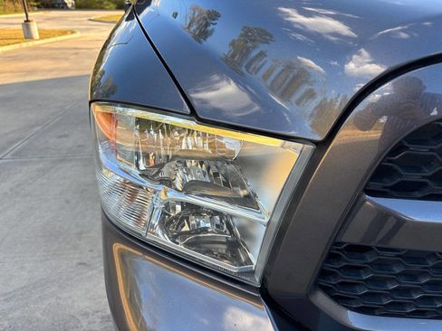 Used 2017 RAM 1500 Express image 25