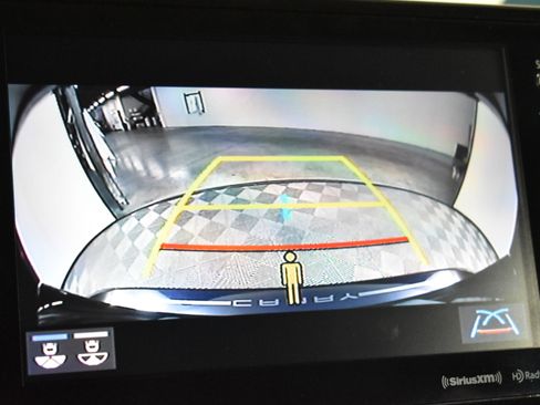 Used 2022 Toyota Camry XLE image 28