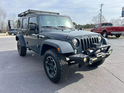 Used 2017 Jeep Wrangler Unlimited Sport w/ Connectivity Group image 5
