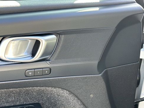 Certified 2025 Volvo XC40 B5 Plus image 16