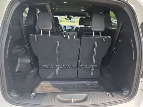 Used 2023 Chrysler Pacifica Touring-L w/ S Appearance Package AWD/4WD image 11