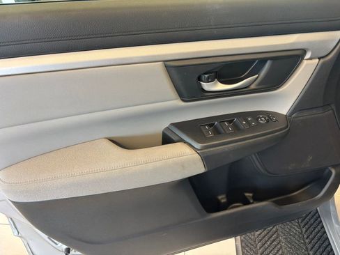 Used 2018 Honda CR-V LX image 13